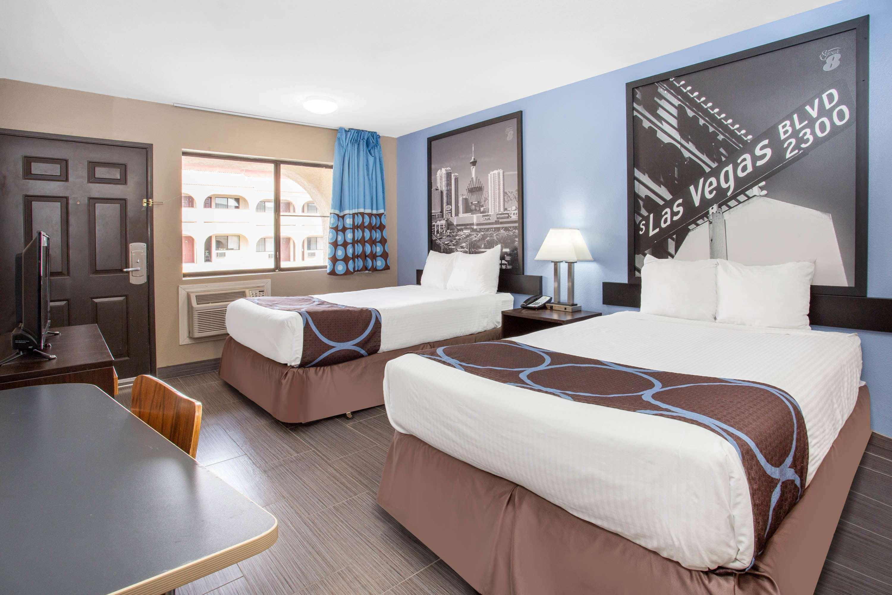 Super 8 By Wyndham Las Vegas Nellis Afb Area Екстер'єр фото