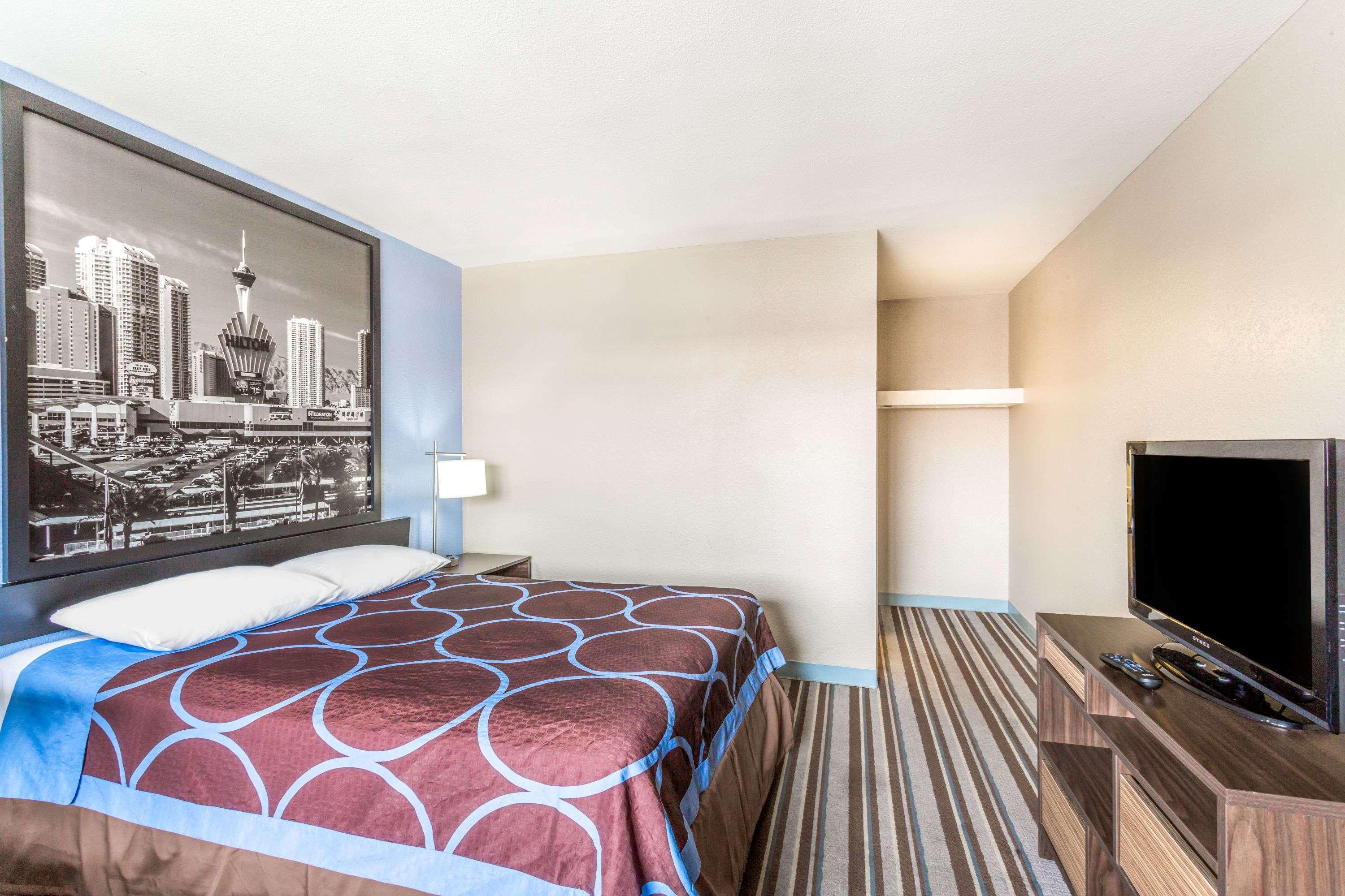 Super 8 By Wyndham Las Vegas Nellis Afb Area Екстер'єр фото
