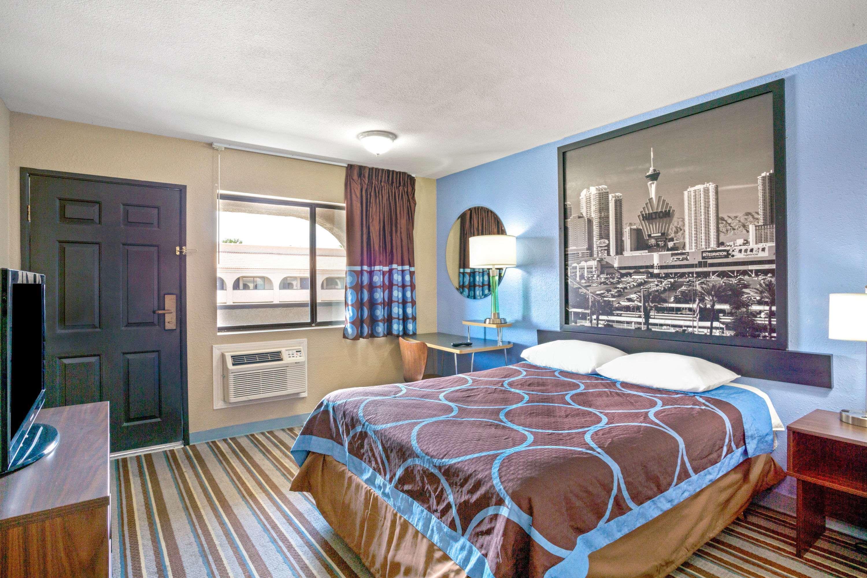Super 8 By Wyndham Las Vegas Nellis Afb Area Екстер'єр фото